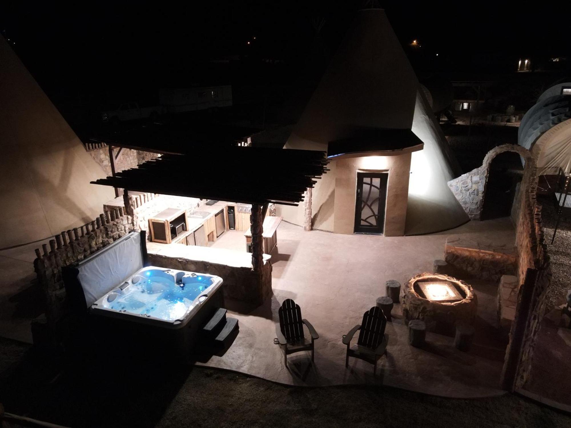 Zion White Bison Glamping & Rv Resort Virgin Zewnętrze zdjęcie