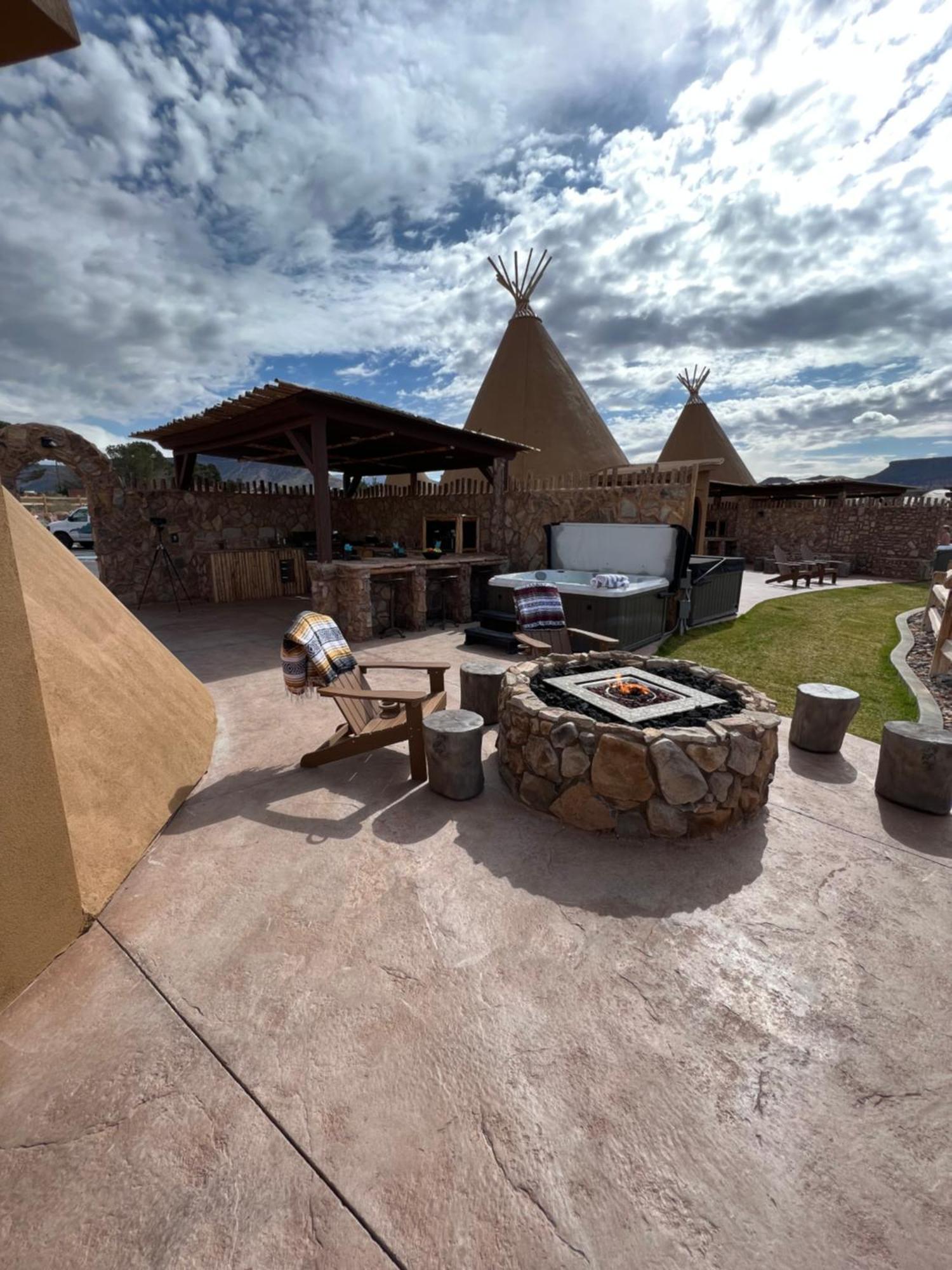 Zion White Bison Glamping & Rv Resort Virgin Zewnętrze zdjęcie